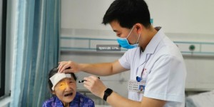 镇巴县中医院:健康扶贫，为白内障贫困患者带来光明