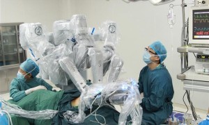 3D打印“量身打造”骨骼 手术机器人“妙手回春” 硬核科技解码智慧医疗