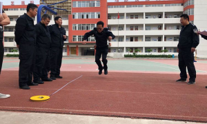 子长市禁毒大队：以学促练、以考促训 加强队伍建设
