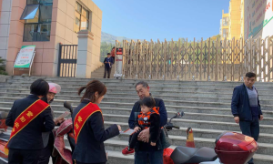 “一分钱乘公交””扫码购物立减“ 紫阳县高桥镇农商支行移动支付火了
