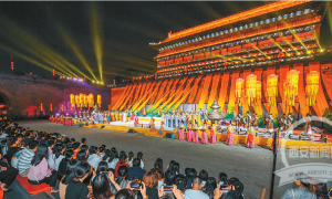 礼赞教师 西安南门广场上演教师之夜