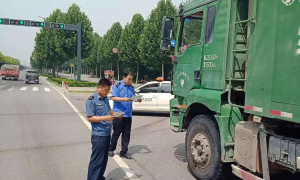 咸阳市运管所：扬尘污染防治，助力“蓝天保卫战”