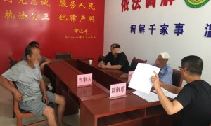 米脂县龙镇派出所：榆树引纠纷 民警巧化解