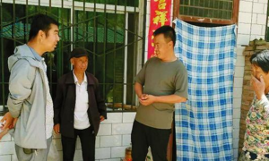 退役不褪色，扶贫路上显“担当”