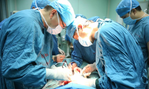 咸阳彩虹医院为出生仅14天的新生儿切除巨大肝脏血管瘤