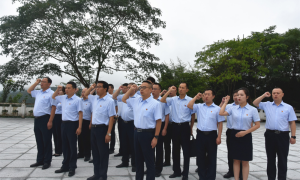 石泉农商银行:缅怀革命先烈 倡廉洁践使命