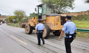 礼泉法院：协助执行显威风 迅速出击扣车辆