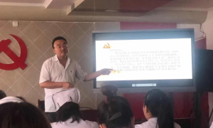 榆林高新医院：开展“增强四个意识、坚定四个自信、做到两个维护”专题党课