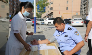 绥德：民警无偿献血 传递爱心希望
