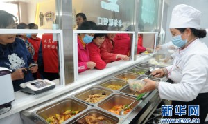 “饭大爷”为老人带来舌尖上的幸福