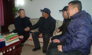 洛南公路管理段：走访慰问劳模让劳模精神放异彩