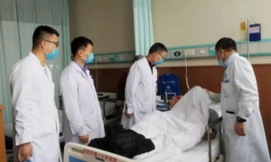 咸阳市第一人民医院：“腹藏玄机”竟是巨大罕见肿瘤作怪！