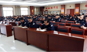 洛川公安：观《光荣的时刻》，坚理想信念