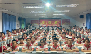 潼关县教科局：领导干部上讲台，思政教育进校园