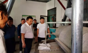 神木市市场监督管理局党组书记、局长深入一线实地调研驻村帮扶工作