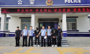 合阳公安破获系列盗窃车内财物案