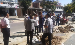 陇县城关镇：安装路灯解民忧 照亮乡村振兴路