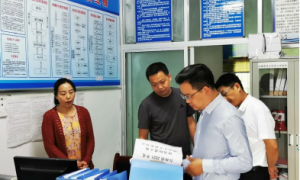 紫阳县委常委杨利到红椿镇检查当前重点工作