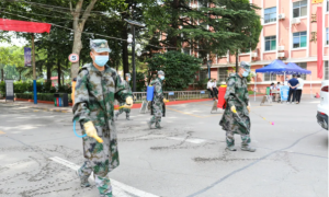 西安市灞桥区区委副书记一行检查西安铁道职业学校疫情防控工作