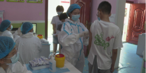 陕西汉中佛坪县12至14岁人群开始接种新冠疫苗